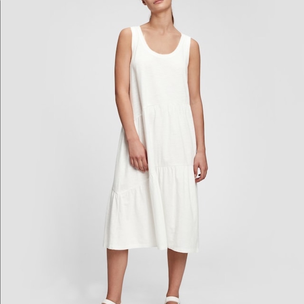 Sleeveless Tiered‎ Ruffle Midi Dress